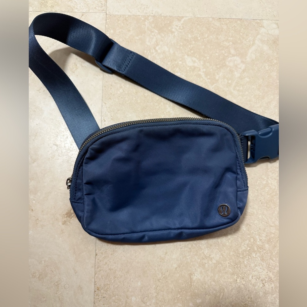 lululemon athletica Navy Belt Bag